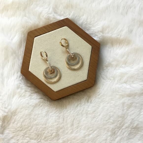 Gold Round Dangling Daisy Flower Earrings - Picture 3 of 5